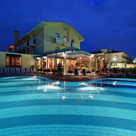 Junior Family Hotel Cavallino-Treporti Kültér fotó