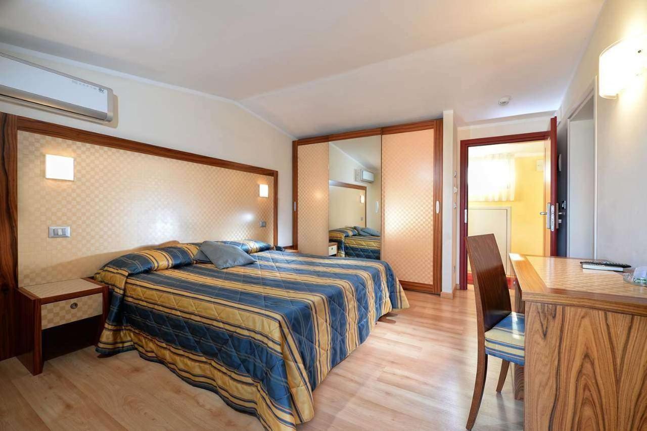 Junior Family Hotel Cavallino-Treporti Kültér fotó